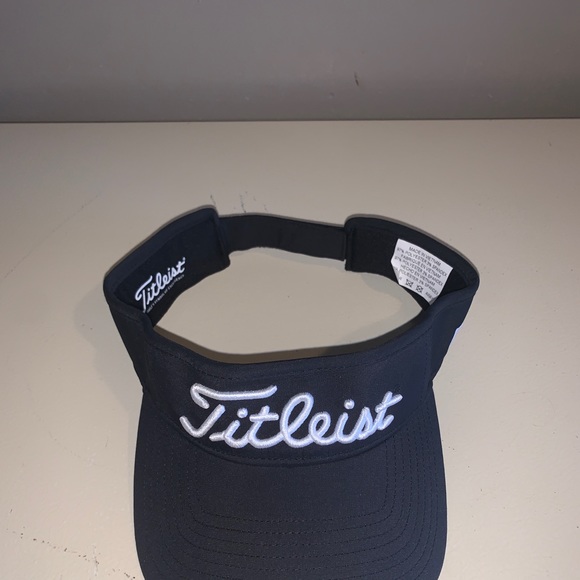 Titleist Black Adjustable Golf Visor